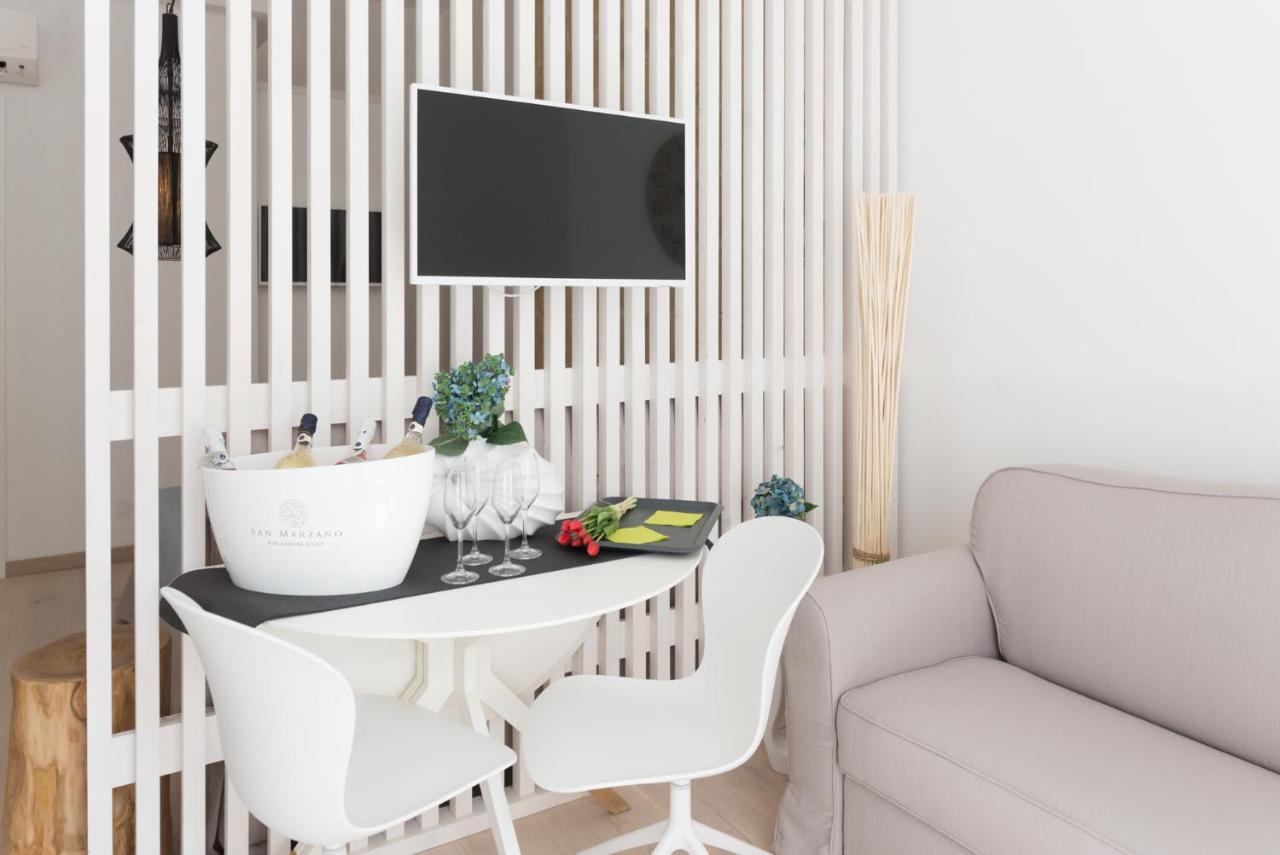 Mare Versus Luxury Suites Barletta Bagian luar foto